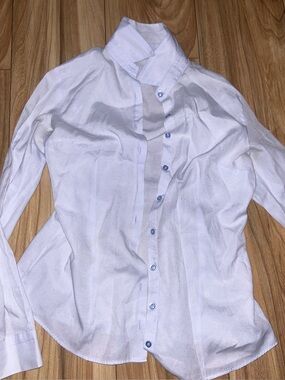 Classic light blue Button-Up Shirt
💯 cotton